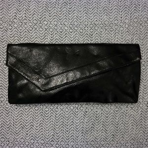 Amici Black Patent Clutch
